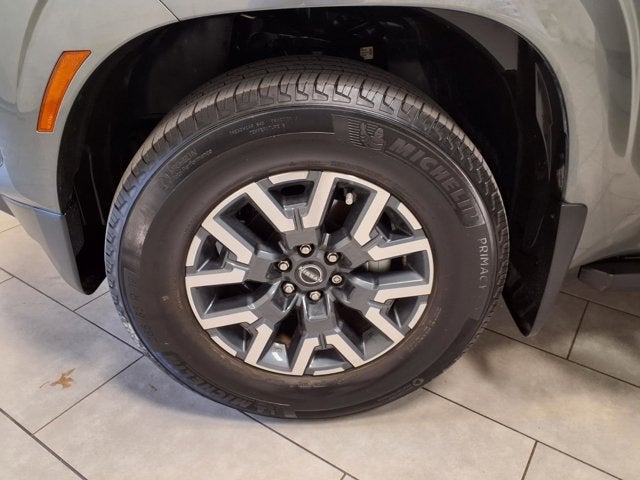 2023 Nissan Frontier SV