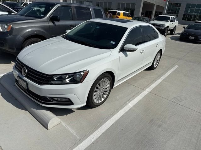 2016 Volkswagen Passat 1.8T SE
