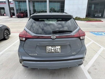 2023 Nissan Kicks SR