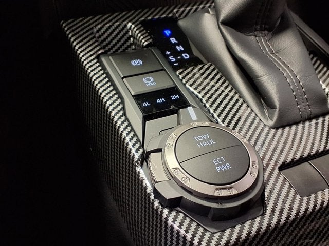 2025 Toyota Tacoma 4WD SR5