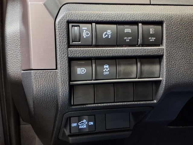 2025 Toyota Tacoma 4WD SR5