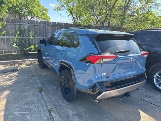 2022 Toyota RAV4 SE