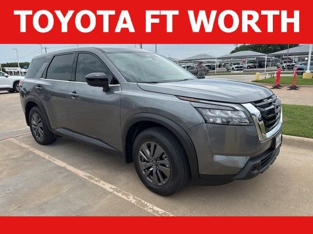 2025 Nissan Pathfinder S