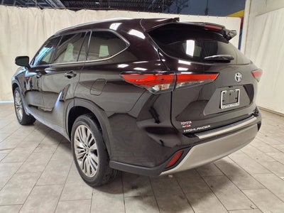 2022 Toyota Highlander Platinum