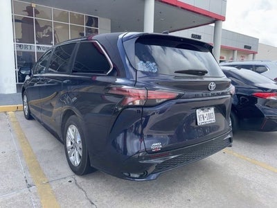 2022 Toyota Sienna XSE