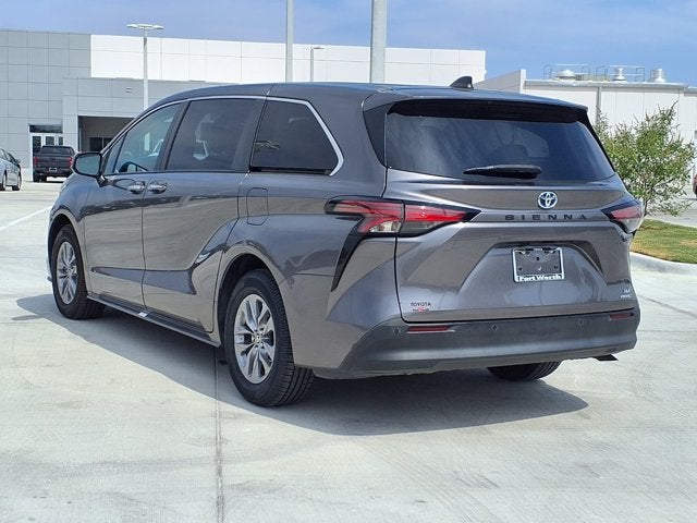 2022 Toyota Sienna XLE