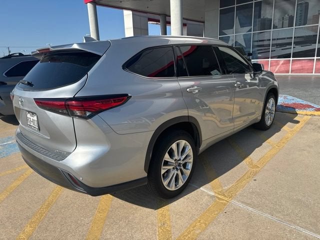 2022 Toyota Highlander Limited