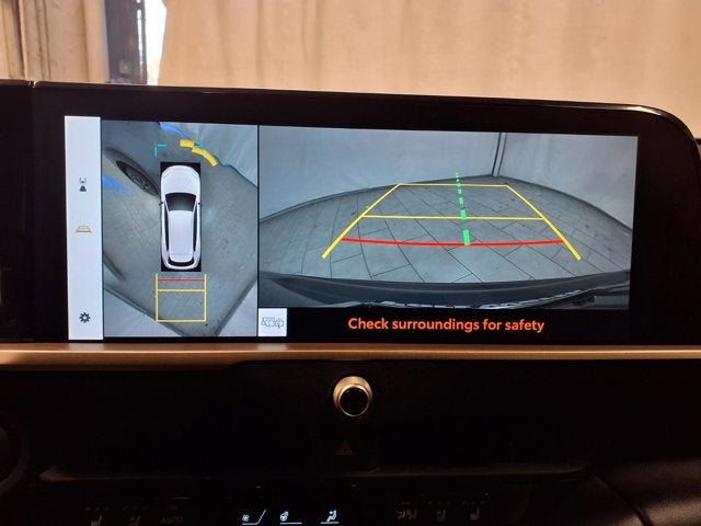 2025 Toyota Crown Signia XLE