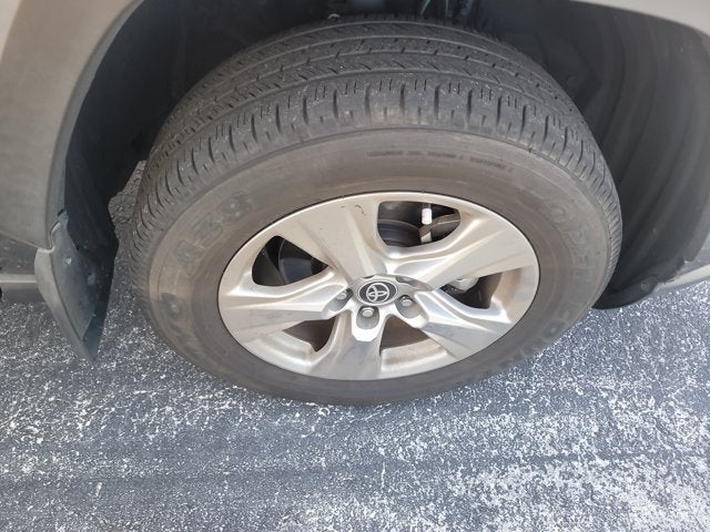 2024 Toyota RAV4 XLE