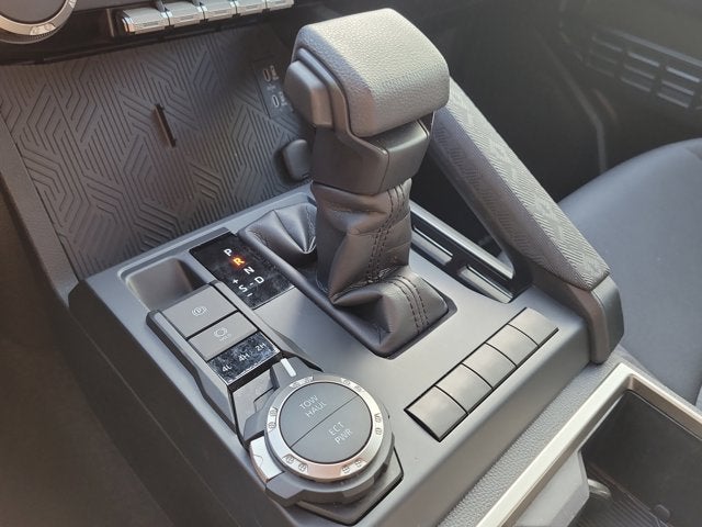 2024 Toyota Tacoma 4WD SR5