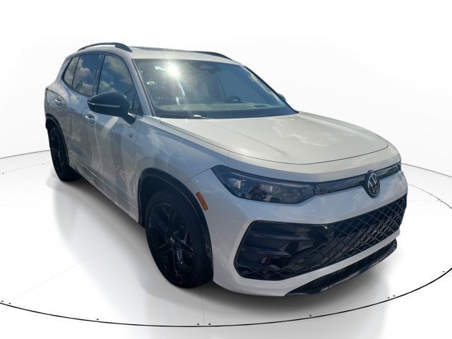 2025 Volkswagen Tiguan SE R-Line Black