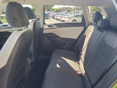2025 Volkswagen Taos SE