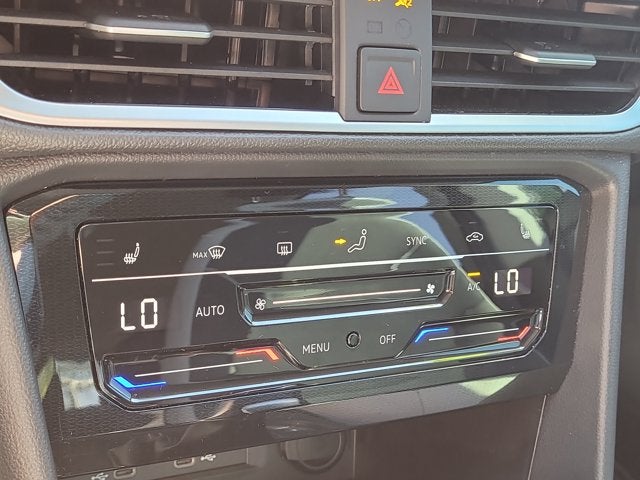 2025 Volkswagen Taos SE
