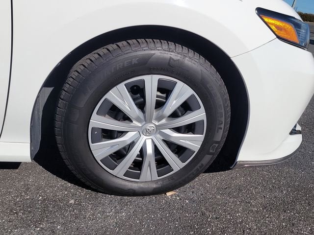 2018 Toyota Camry Hybrid LE