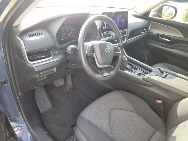 2025 Toyota Grand Highlander LE