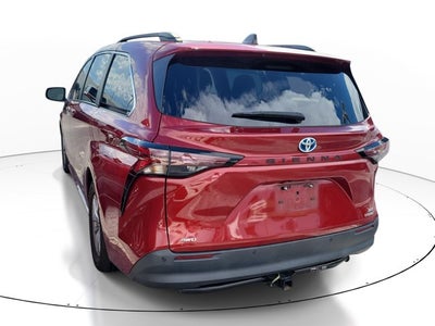 2023 Toyota Sienna XLE