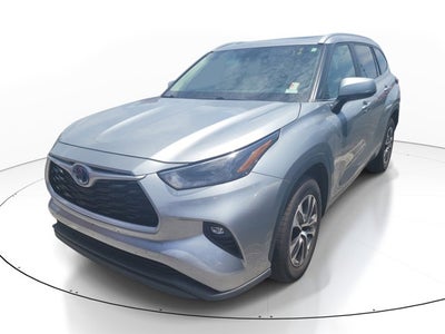 2023 Toyota Highlander Hybrid XLE