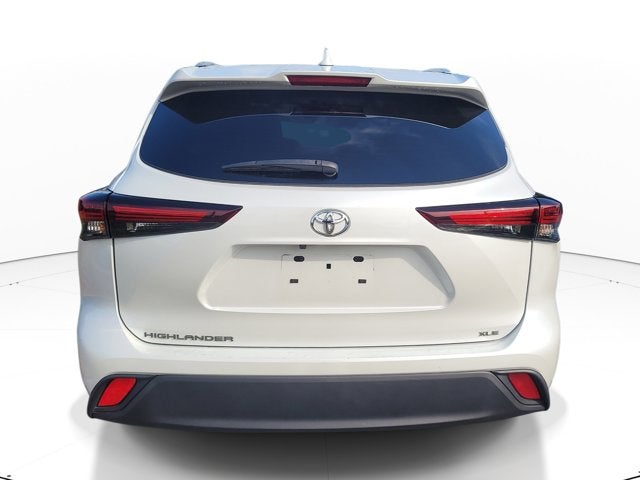 2024 Toyota Highlander LE