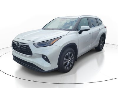 2024 Toyota Highlander LE