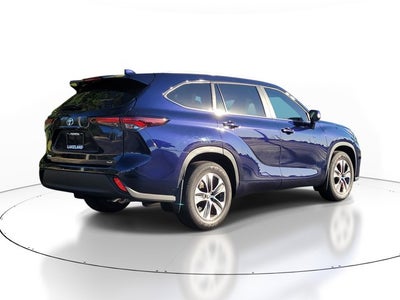 2025 Toyota HIGHLANDER XLE