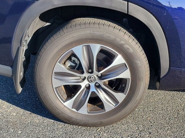 2025 Toyota HIGHLANDER XLE