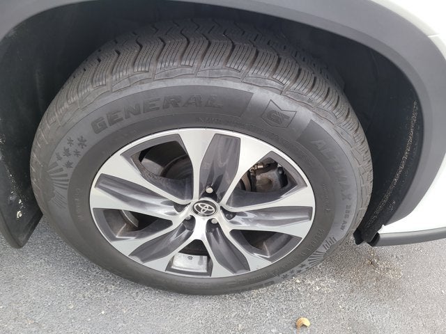 2024 Toyota HIGHLANDER XLE