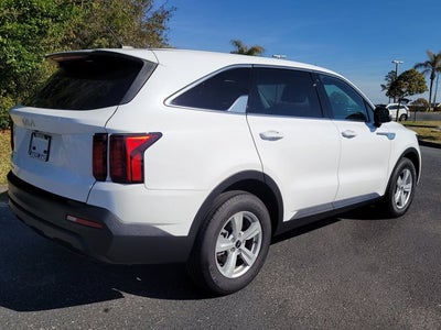 2023 Kia Sorento LX