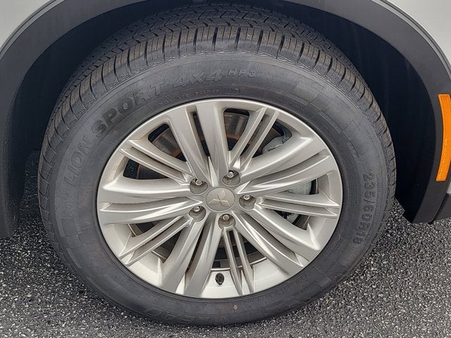 2024 Mitsubishi Outlander ES