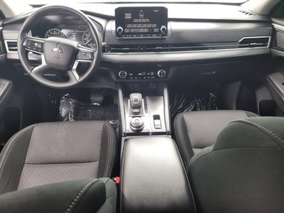 2024 Mitsubishi Outlander ES