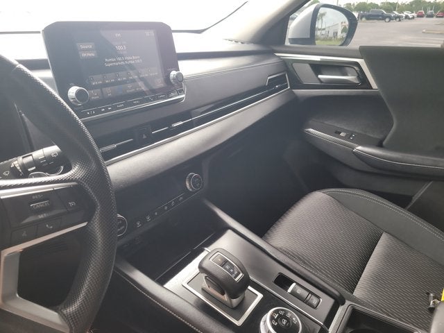 2024 Mitsubishi Outlander ES