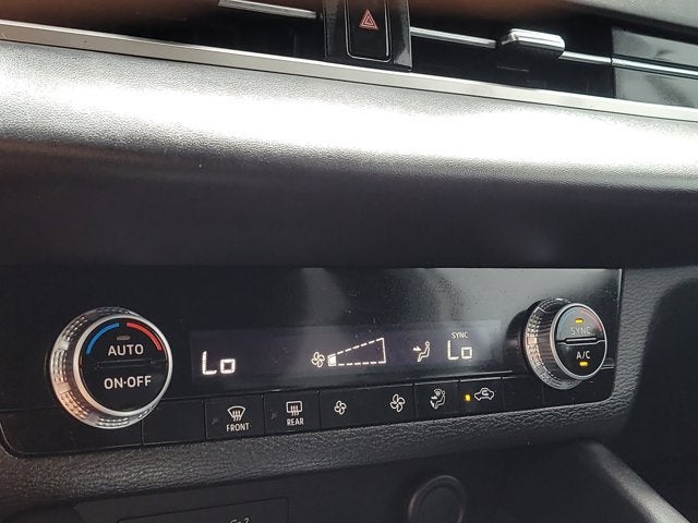 2024 Mitsubishi Outlander ES