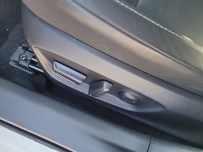 2025 Toyota Prius XLE