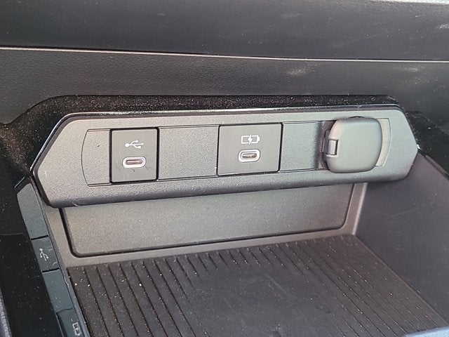 2025 Toyota Prius XLE