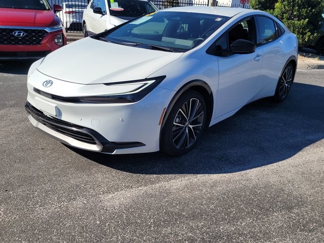 2025 Toyota Prius XLE
