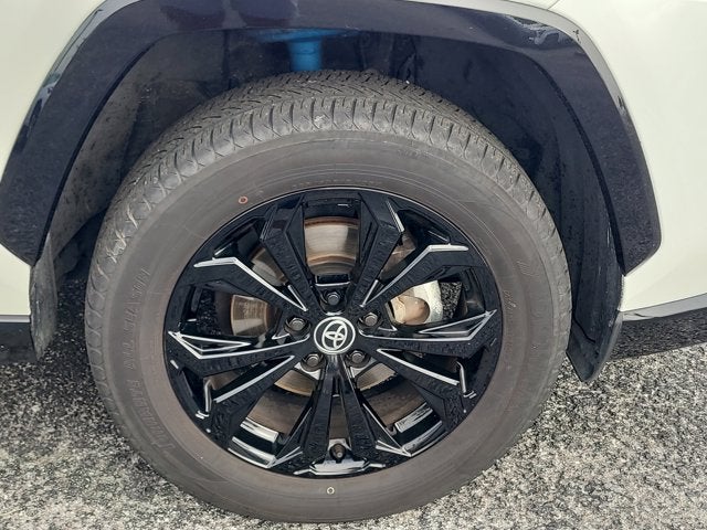 2022 Toyota RAV4 Hybrid SE