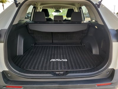 2022 Toyota RAV4 Hybrid Hybrid LE