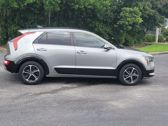 2023 Kia Niro SX