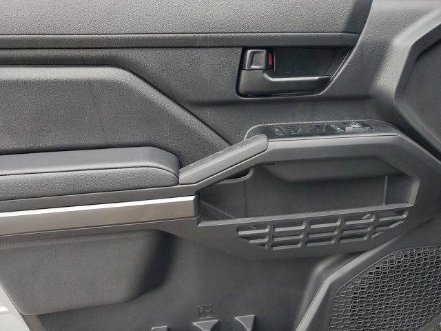 2025 Toyota Tacoma 4WD SR5