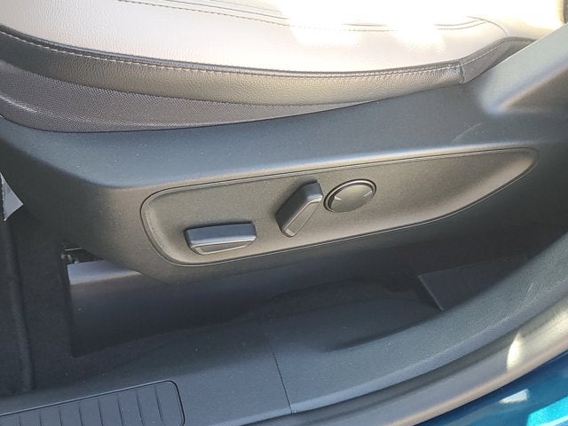 2020 Ford Escape Titanium Hybrid