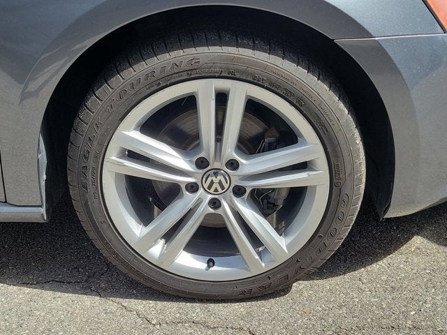 2014 Volkswagen Passat 1.8T SE