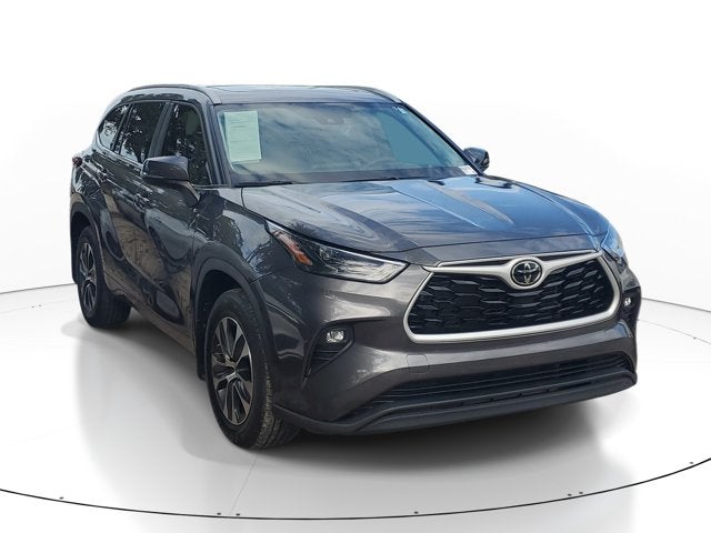 2024 Toyota Highlander LE