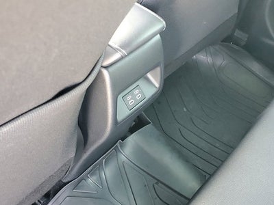 2025 Toyota Corolla Hatchback SE