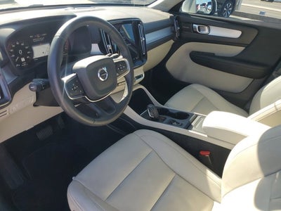 2019 Volvo XC40 Momentum