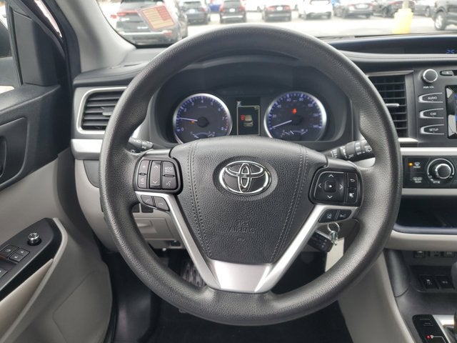 2019 Toyota Highlander LE
