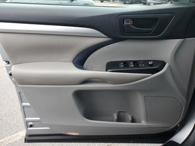 2019 Toyota Highlander LE