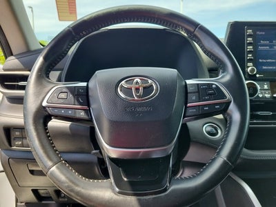 2021 Toyota Highlander Base