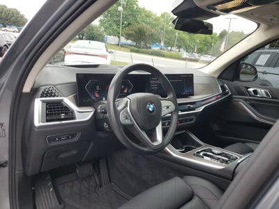 2025 BMW X7 xDrive40i