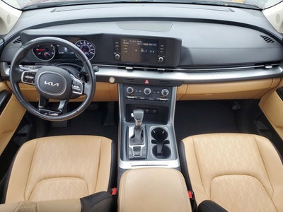 2023 Kia Carnival LX