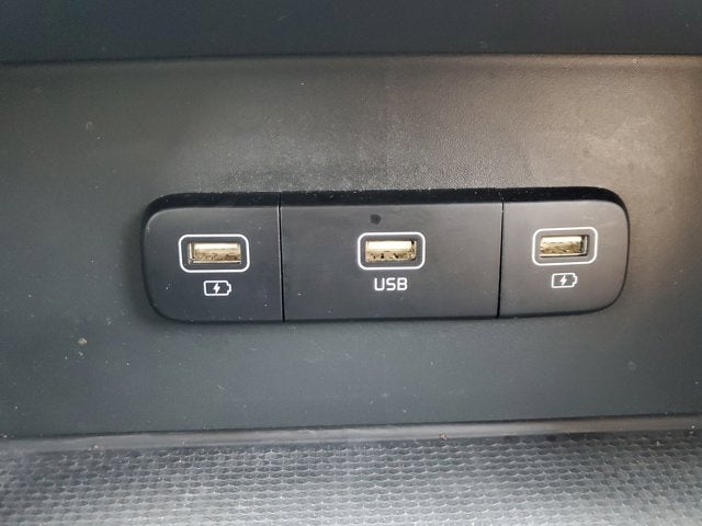 2023 Kia Carnival LX