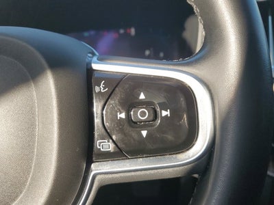 2023 Volvo XC60 Ultimate Bright Theme